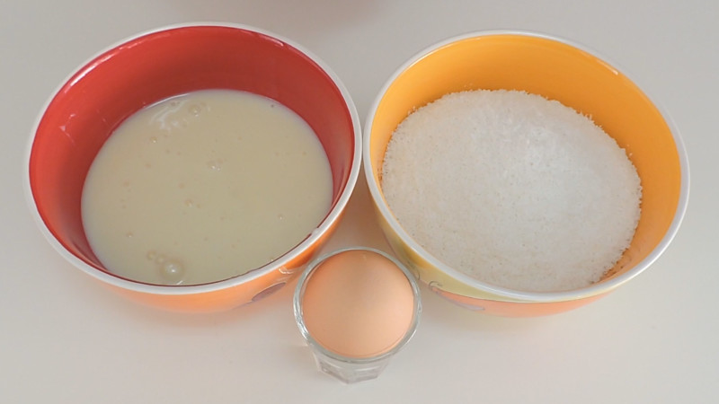 Ingredientes para los pasteles de coco y leche condensada
