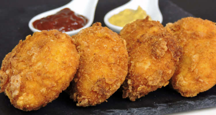 Nuggets de pollo (fáciles y super-crujientes) Nuggets de pollo (fáciles y super-crujientes)