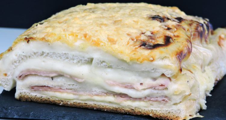 Pastel de jamón y queso (pastel de sándwich gratinado) Pastel de jamón y queso (pastel de sándwich gratinado)