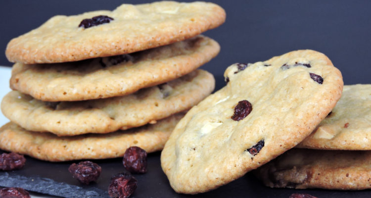 Galletas caseras de chocolate blanco y arándanos Galletas caseras de chocolate blanco y arándanos