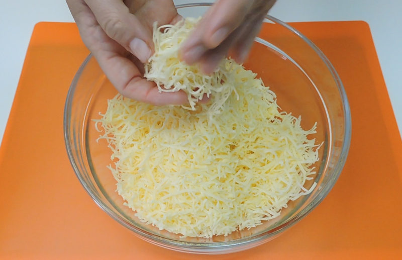 Formando las bolitas de queso