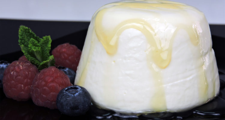Panacota de queso y miel Panacota de queso y miel