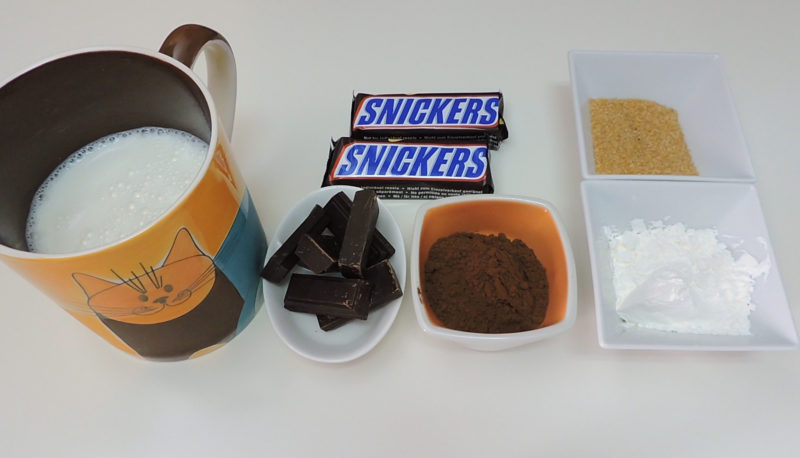 Ingredientes para la crema de chocolate con Snickers