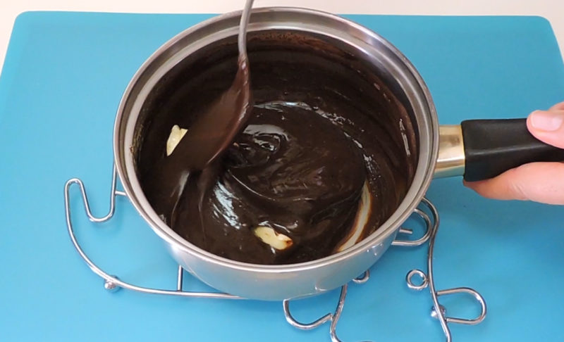 Preparando la ganache de chocolate