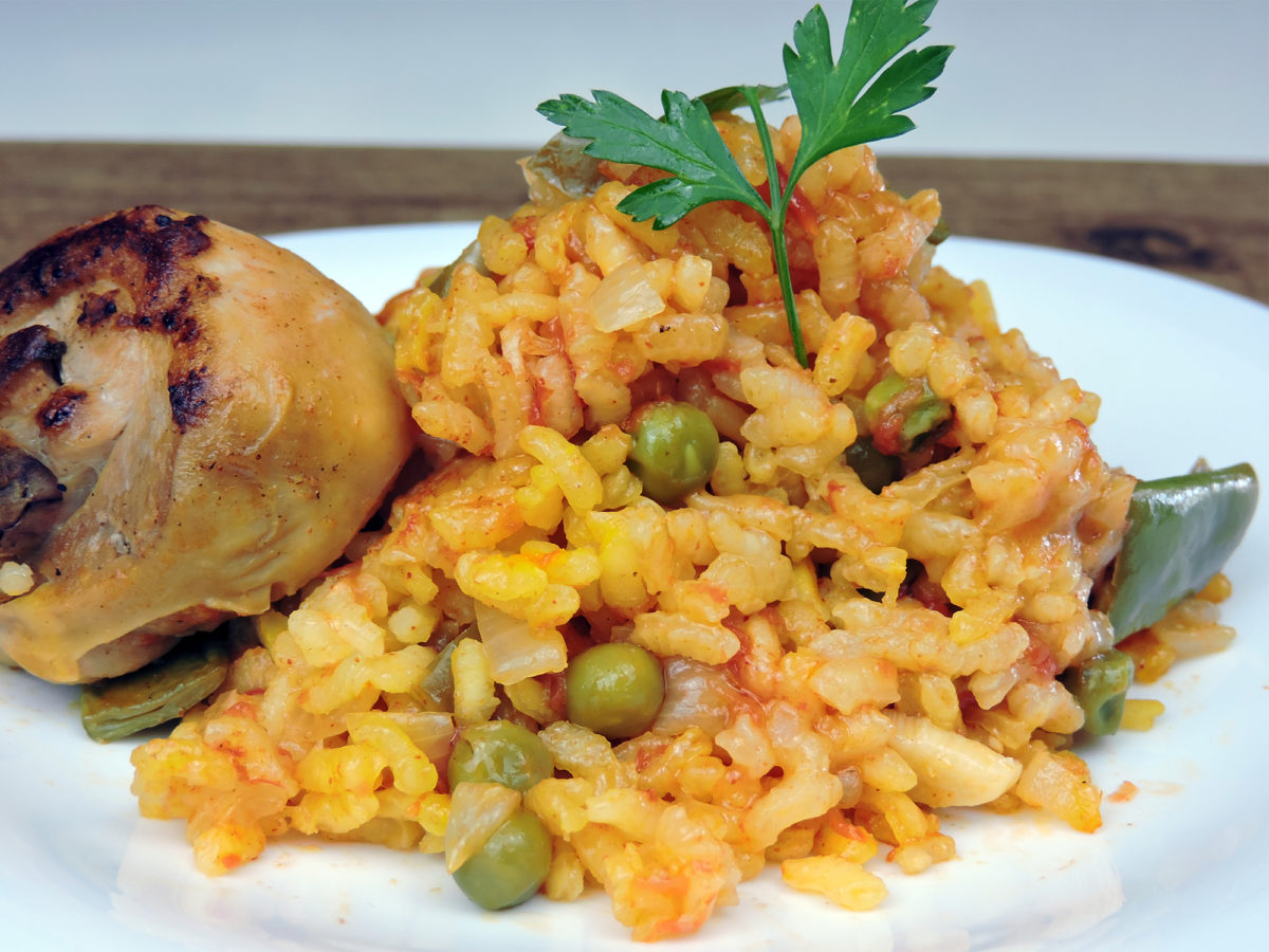 Paella de pollo