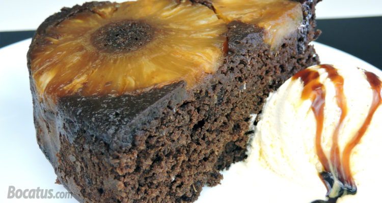 Pastel de chocolate y piña Pastel de chocolate y piña