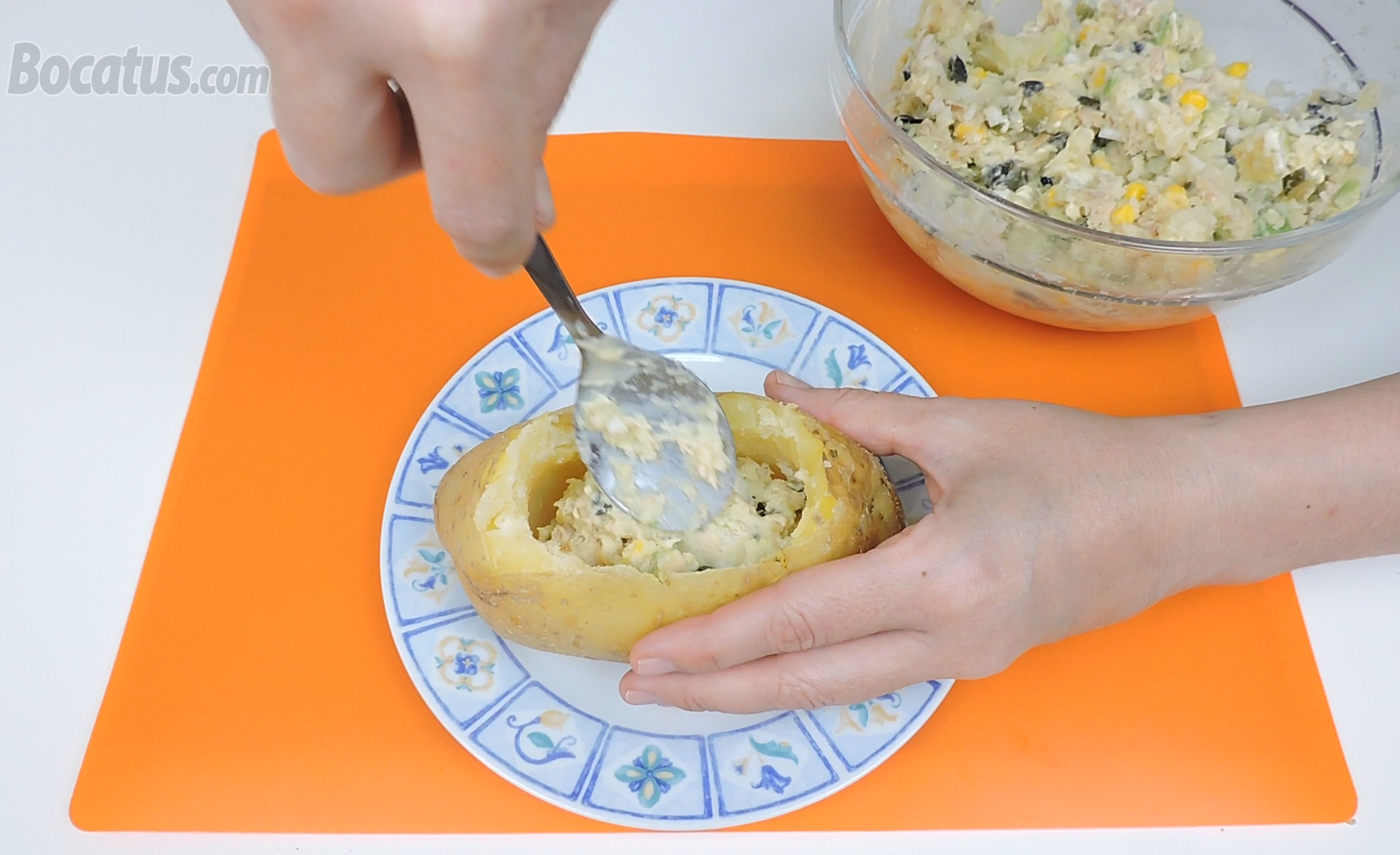 Patatas rellenas, sin horno, fáciles y deliciosas – Bocatus