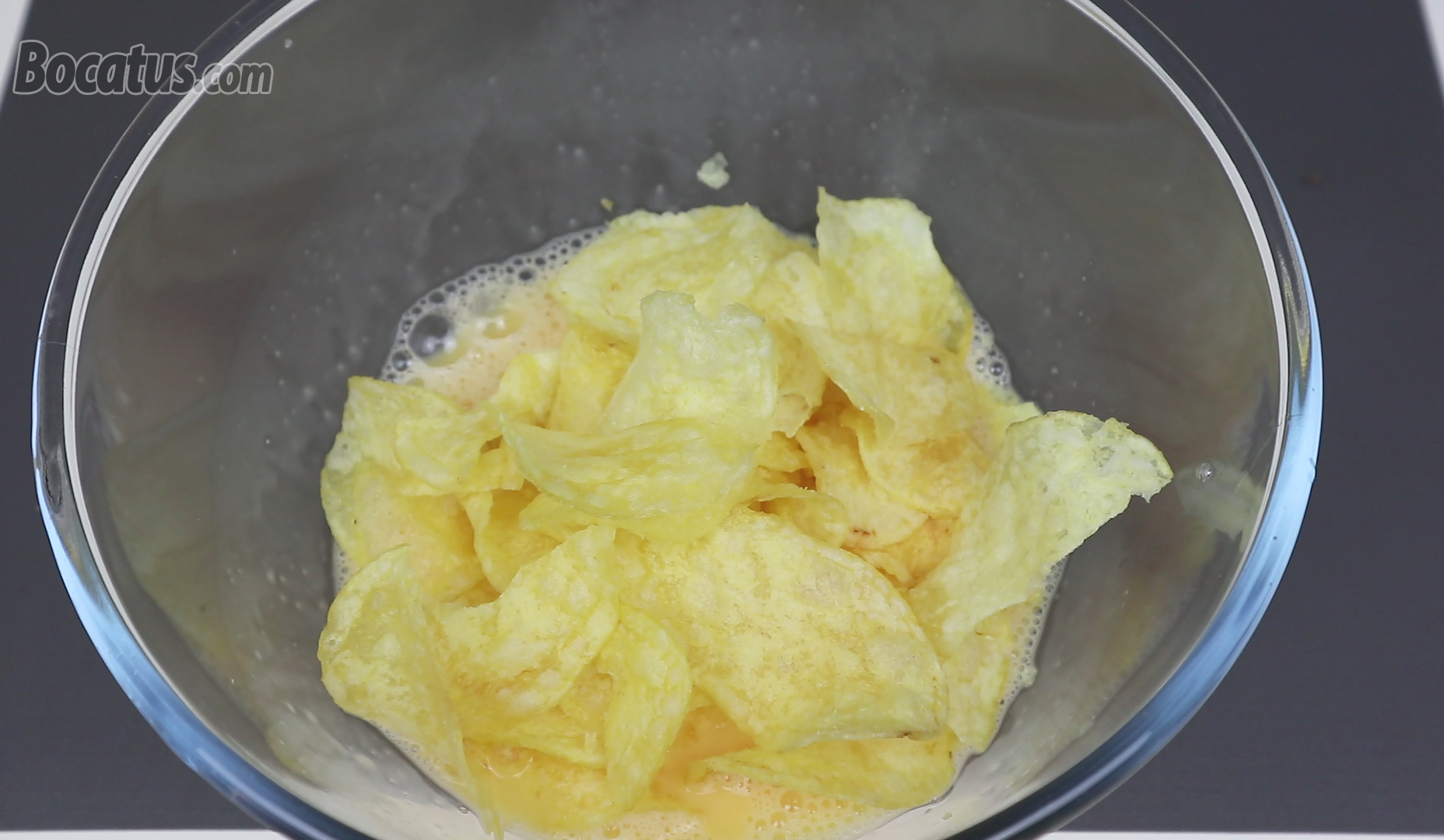 Tortilla de patatas rápida ¡¡con patatas fritas de bolsa!!