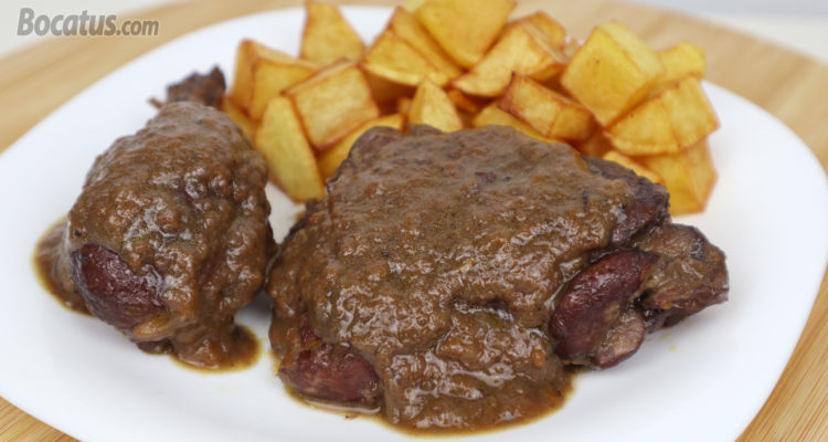 POLLO EN SALSA, con una salsa de vino deliciosa POLLO EN SALSA, con una salsa de vino deliciosa