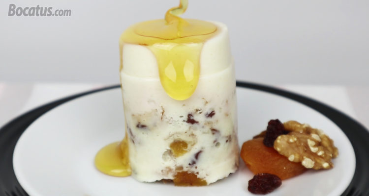 TARTA de QUESO con miel y frutos secos (ligera, fácil y sin horno) TARTA de QUESO con miel y frutos secos (ligera, fácil y sin horno)