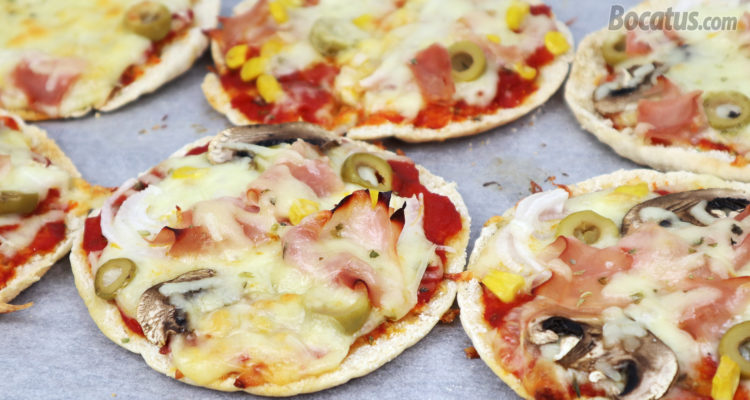 Pizza ¡en 8 minutos! con Pan de Pita Pizza ¡en 8 minutos! con Pan de Pita