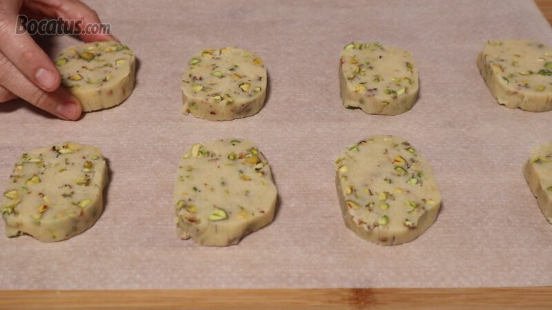 Galletas de pistacho listas para hornear
