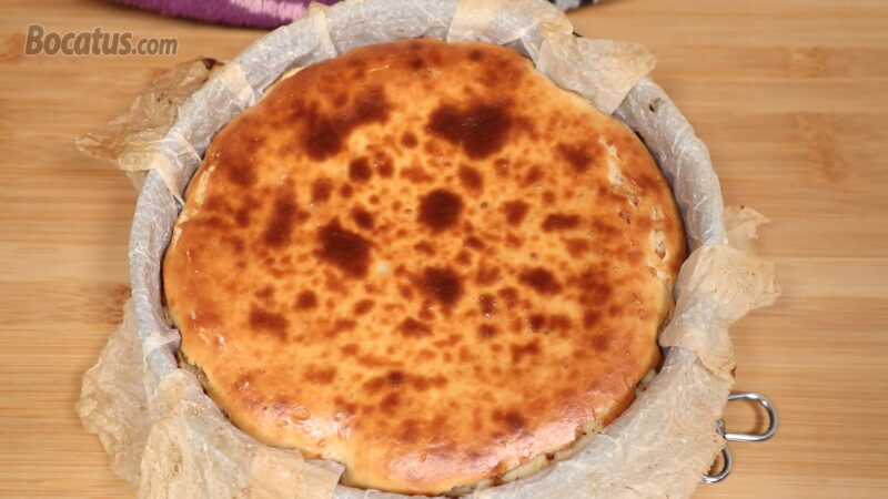 Tarta de queso recién horneada