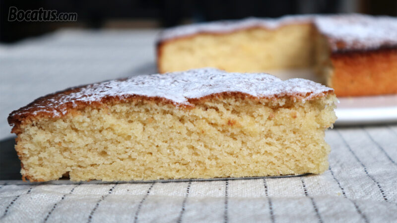 Bizcocho de almendra con 3 ingredientes (fácil y sin gluten)