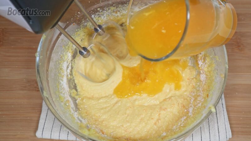 Preparando la masa del bizcocho