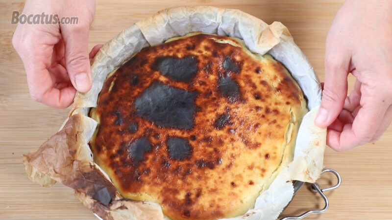 Tarta de queso recién horneada