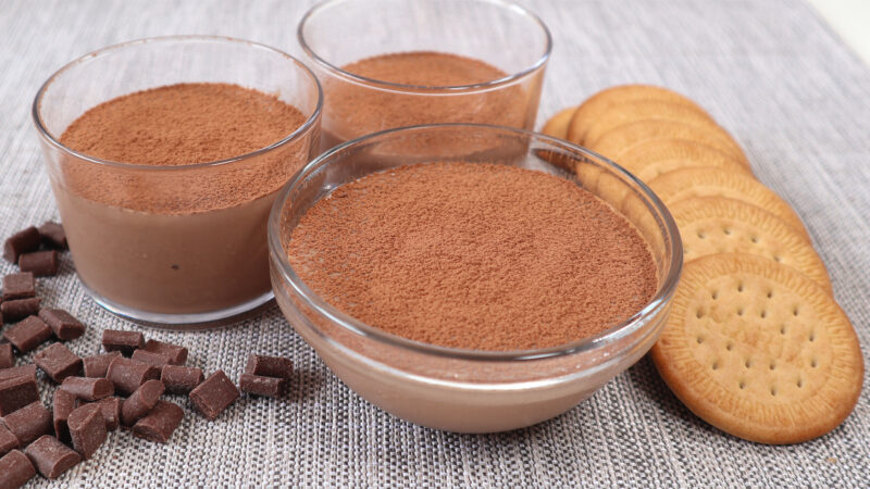 Postre de chocolate con 3 ingredientes (fácil, rápido y sin horno)